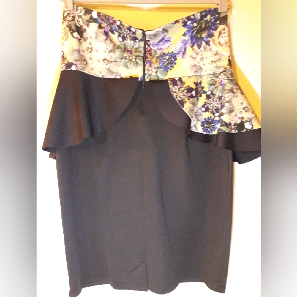 ASOS CURVE STRAPLESS PEPLUM BODYCON DRESS - Picture 4 of 7